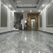 Chính chủ bán nhà riêng, MỚI XÂY SONG, ngõ Khương Đình DT 40m2, 6 Tầng, Giá 7.8 tỷ   NHÀ 6 TẦNG THANG MÁY XÂY MỚI ĐỘC LẬP